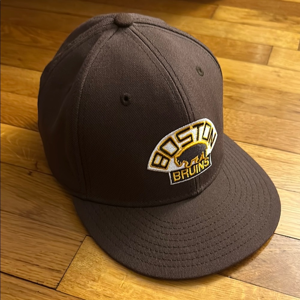 Boston Bruins Brown Fitted Hat Size 7 3/8